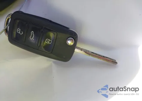 2012 Volkswagen Passat 2.5L Se z USA, uszkodzony, nr VIN 1VWBP7A32CC077832